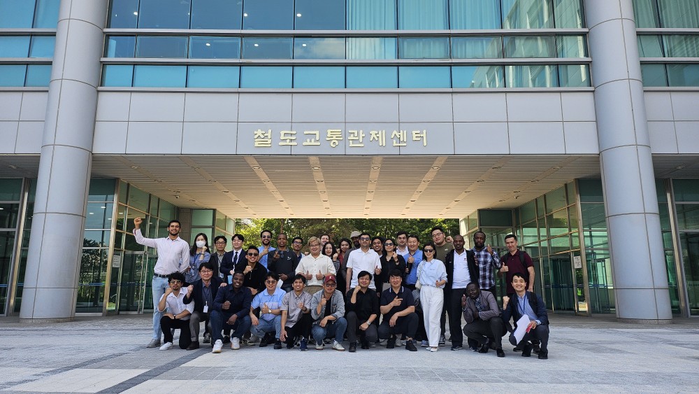 [KGSP NEWS] Woosong University Global Railway Training Program Visits Guro Control Center for In-Depth Tour